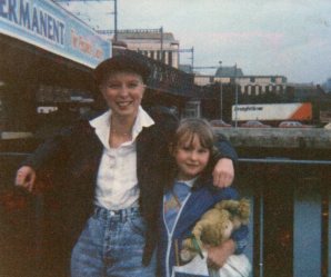 Kim and Ellen at Butt Bridge Dublin 1987